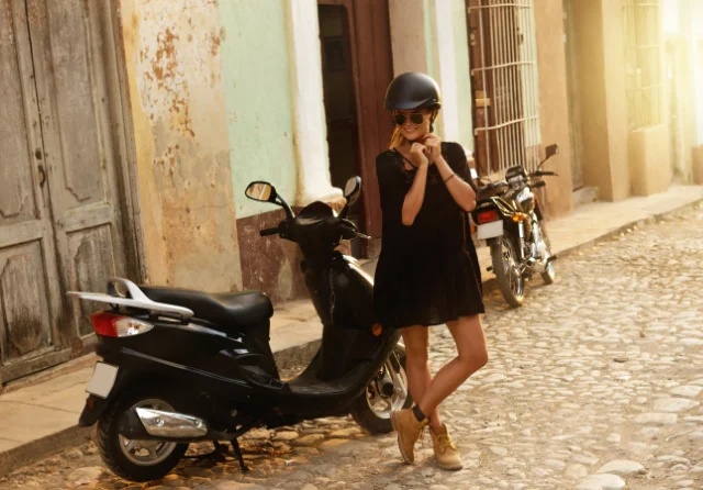 diferencias entre motors eléctricas y scooter